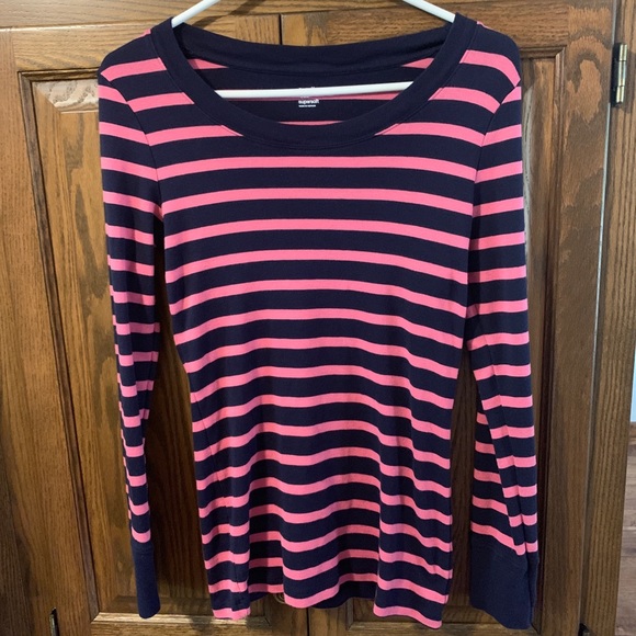 GAP Tops - Gap long sleeve shirt. Size: M.